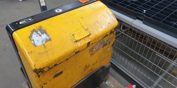 Preview: JUNGHEINRICH EJE-20 Elektrohubwagen Hubwagen an Bastler