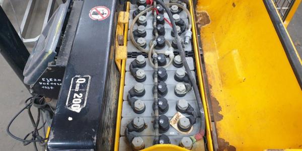 Preview: JUNGHEINRICH EJE-20 Elektrohubwagen Hubwagen an Bastler