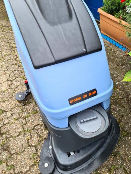 Preview: KAREIMA Scheuerschrubbautomat Reinigungsmaschine SIGMA 26 MINI