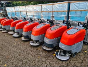 HAKO diverse REINIGUNGSMASCHINEN B30 und B45 an Bastler 