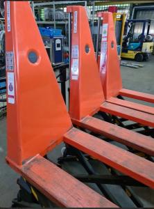 SCHERENHUBWAGEN 1000kg Toyota Elektro Gabel 120cm