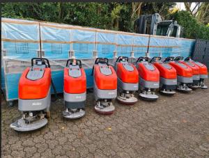 HAKO diverse REINIGUNGSMASCHINEN B30 und B45 an Bastler 