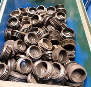 Preview: ca. 600 Kappen Abdeckungen Rohrabdeckungen Schutzkappen (s. Fotos)