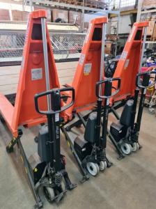 SCHERENHUBWAGEN 1000kg Toyota Elektro Gabel 120cm