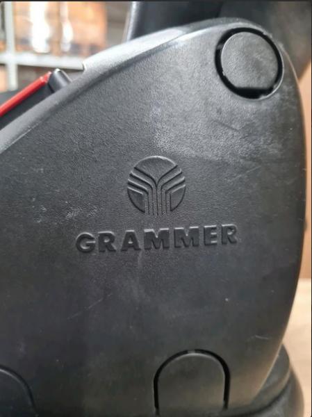 Stapler Fahrsitz GRAMMER - Joystickvorbereitung - Staplersitz (ERS03)