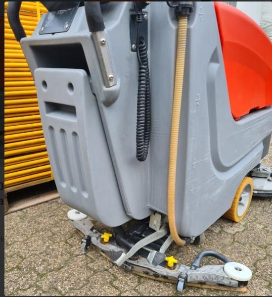 HAKOMATIC B 650/07 Scheuersaugmaschine Reinigungsautomat