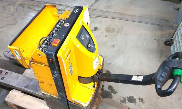 JUNGHEINRICH EJE-20 Elektrohubwagen Hubwagen an Bastler