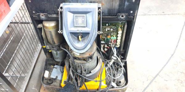 JUNGHEINRICH EJE-20 Elektrohubwagen Hubwagen an Bastler