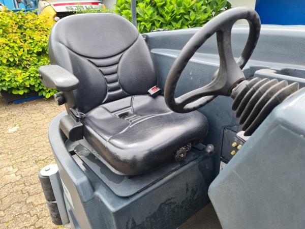 NILFISK CS7000 ecoflex Aufsitzmaschine REINIGUNGSAUTOMAT